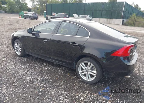 2013 Volvo S60 T5 Platinum из США, поврежденный, VIN YV1612FH9D1231098